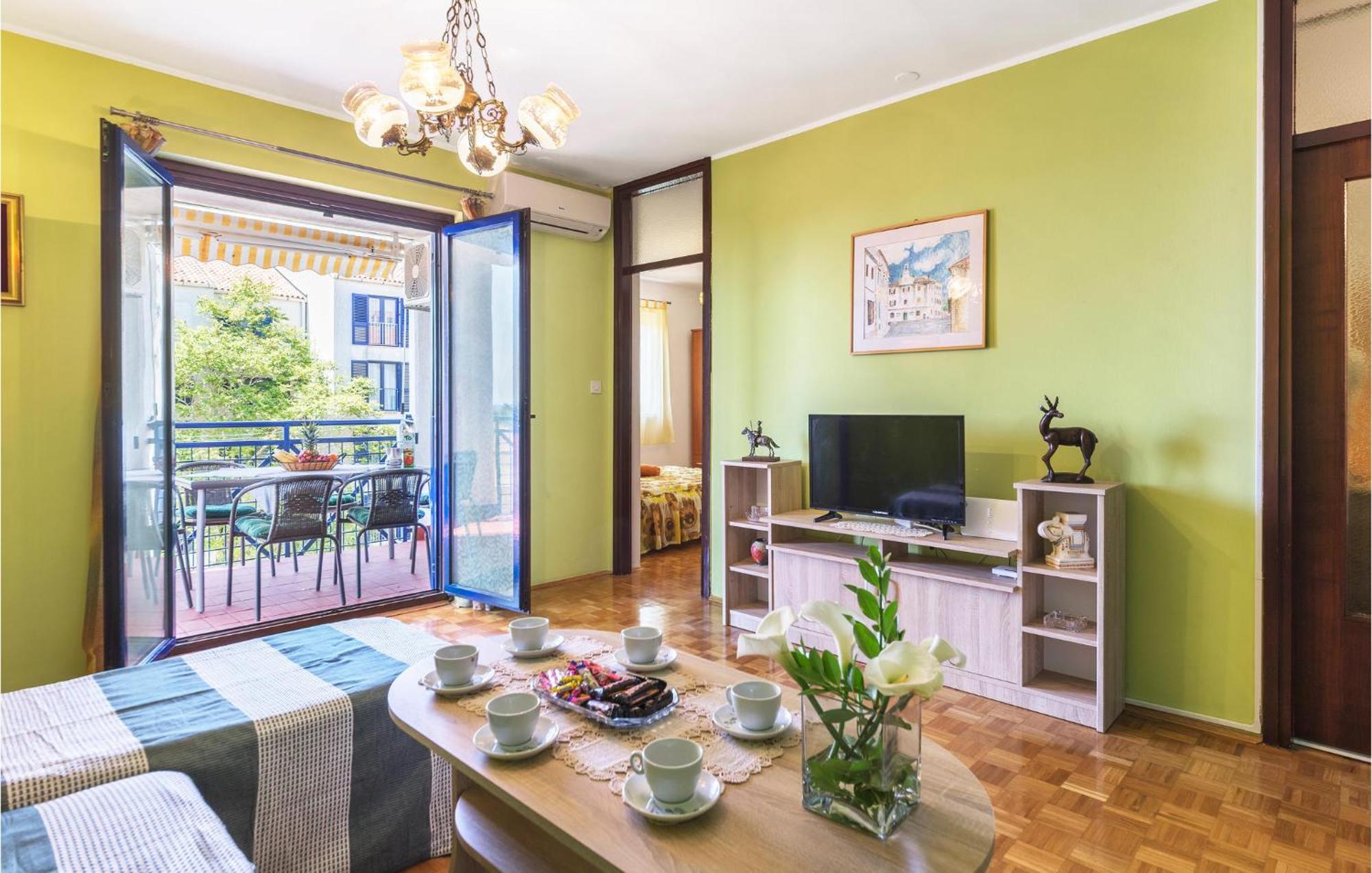 Gorgeous Apartment In Pula With House Sea View Exterior photo
