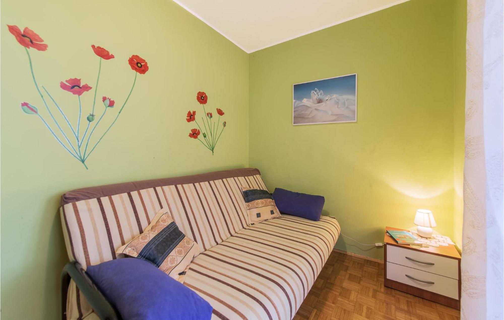 Gorgeous Apartment In Pula With House Sea View Exterior photo